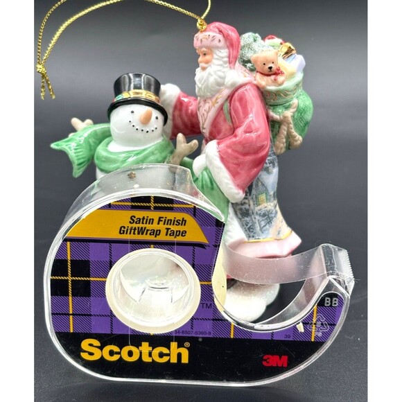 Thomas Kinkade Lighted Figurine Spirit of Winter's Glow Bone China 2004 Bradford - Picture 12 of 12